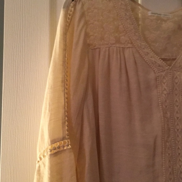 JOHNPAULRICHARD Blouse with Lace Detail NWOT - Picture 4 of 5